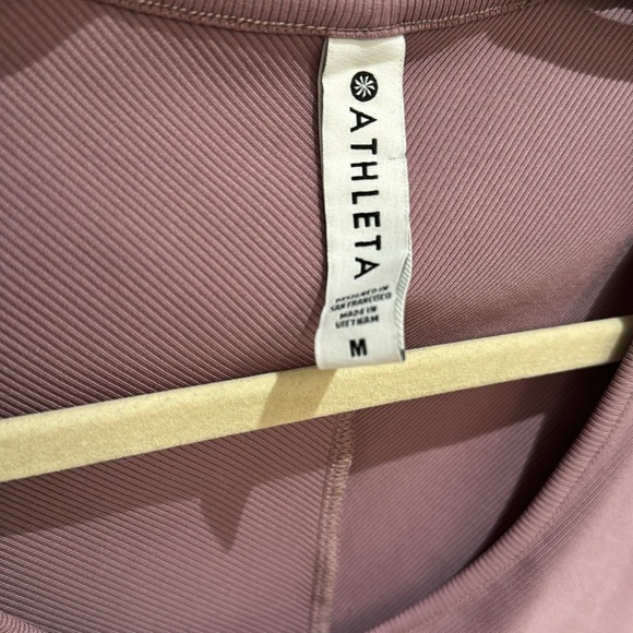 Athleta mauve sleeveless top EUC - Picture 2 of 4